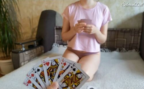 "Ты хочешь потрогать за сиськи жену брата, ты дурак!?" Проиграла в карты на желание.