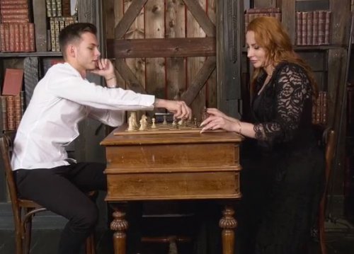 "Племянник, а давай сыграем в шахматы на желание?"
